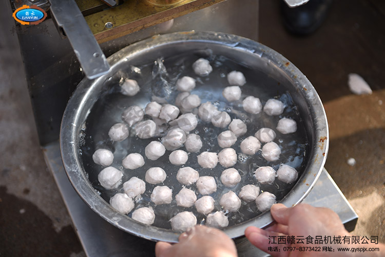 �~����͙C�����~��